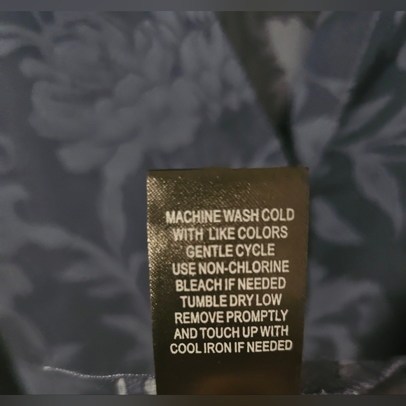 NWT Torrid Sheer Blouse - Picture 4 of 4